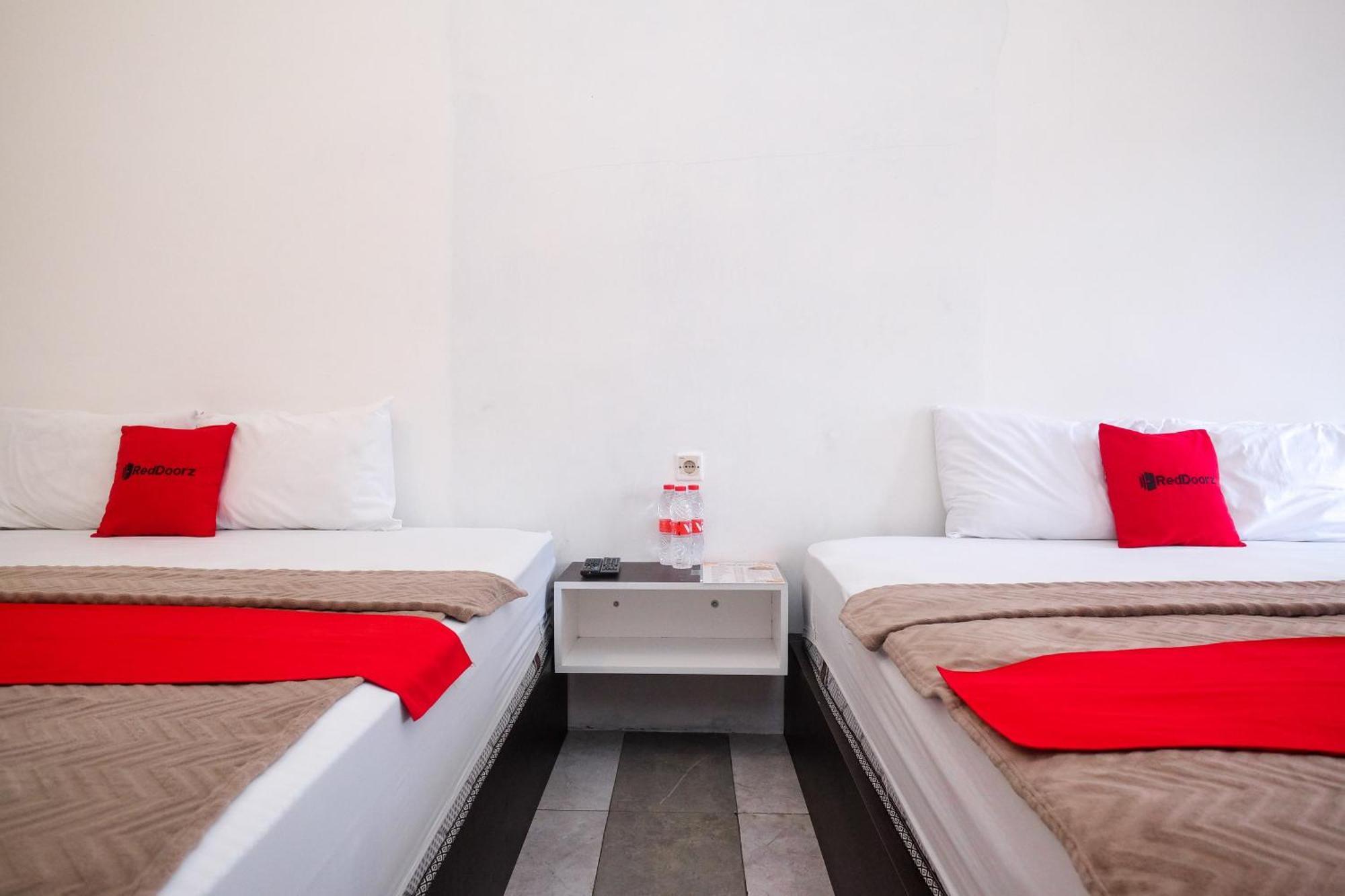 Reddoorz Near Grojogan Sewu Tawangmangu Hotel Karanganyar  Exterior photo