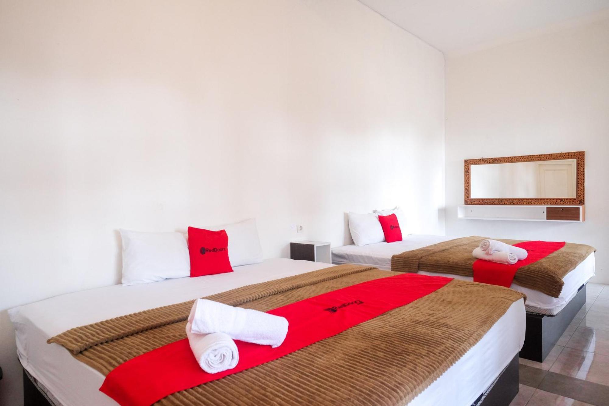 Reddoorz Near Grojogan Sewu Tawangmangu Hotel Karanganyar  Exterior photo