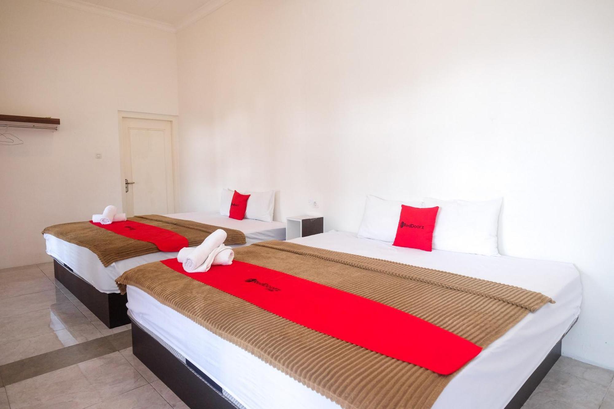 Reddoorz Near Grojogan Sewu Tawangmangu Hotel Karanganyar  Exterior photo