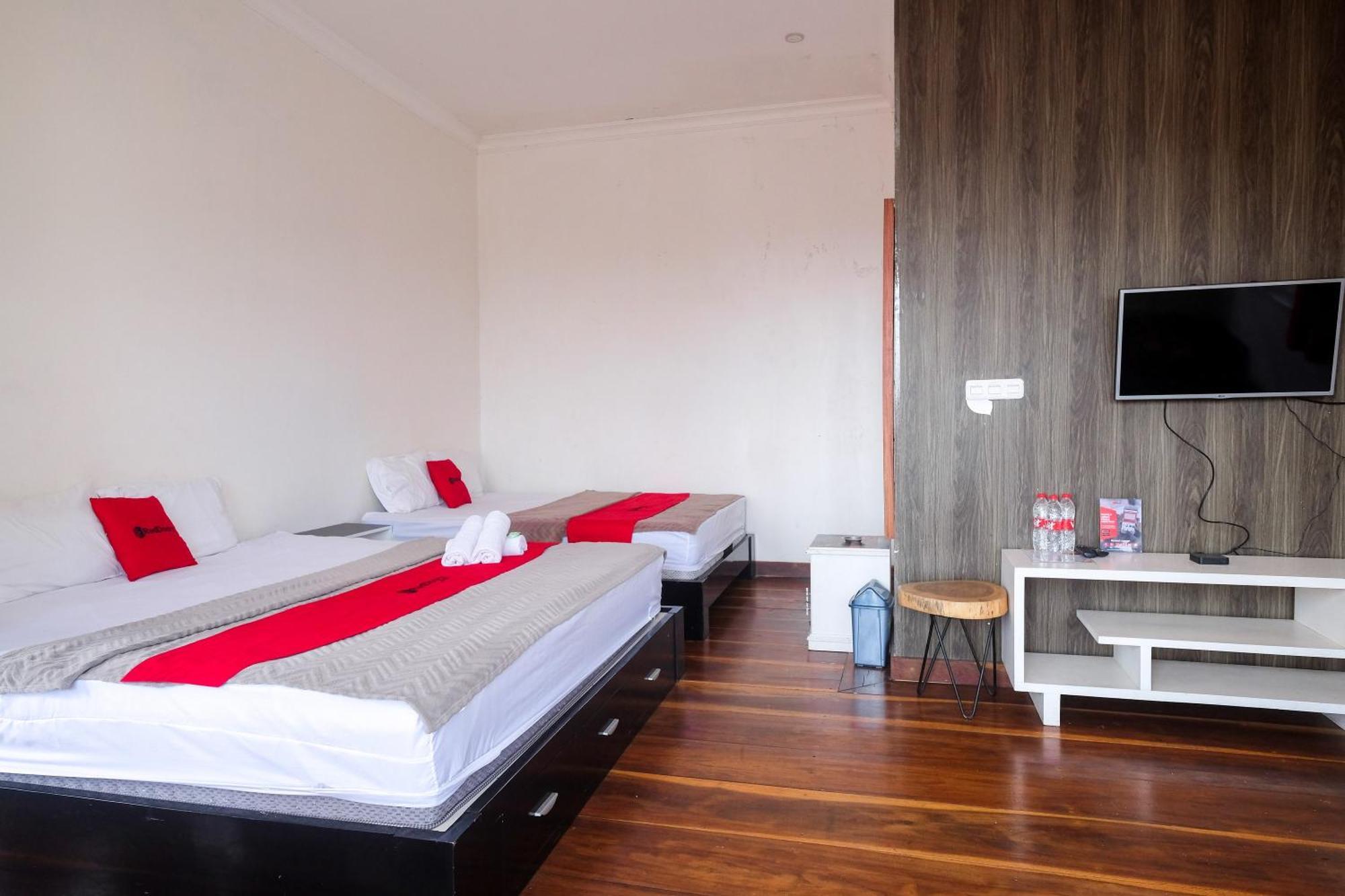 Reddoorz Near Grojogan Sewu Tawangmangu Hotel Karanganyar  Exterior photo