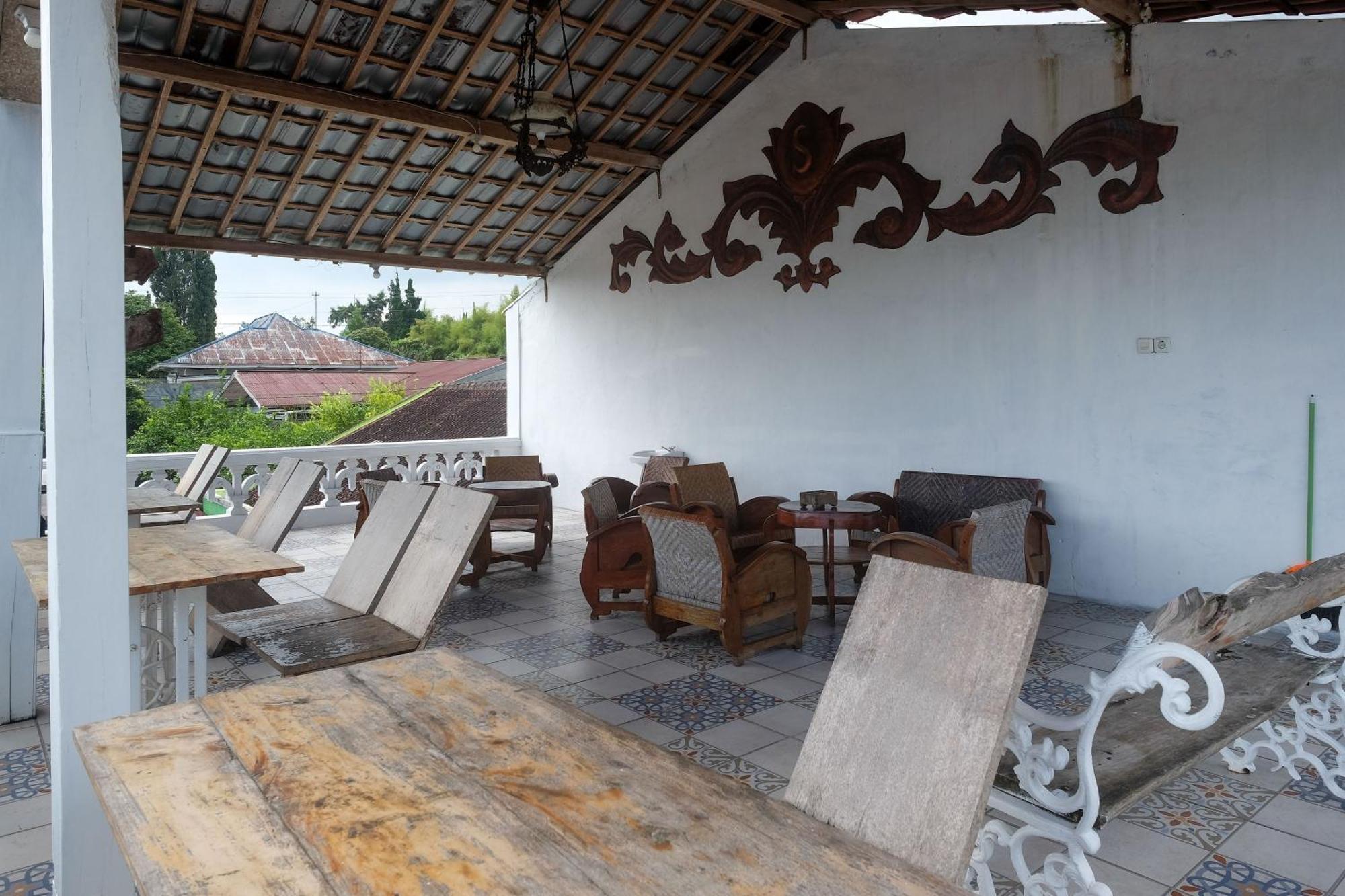Reddoorz Near Grojogan Sewu Tawangmangu Hotel Karanganyar  Exterior photo